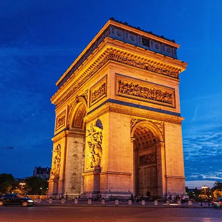 Urbanflat 128 - Champs-elysees Iconic Penthouse شقة *