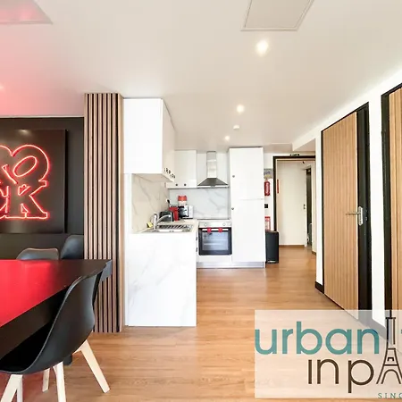 Urbanflat 128 - Champs-elysees Iconic Penthouse شقة باريس