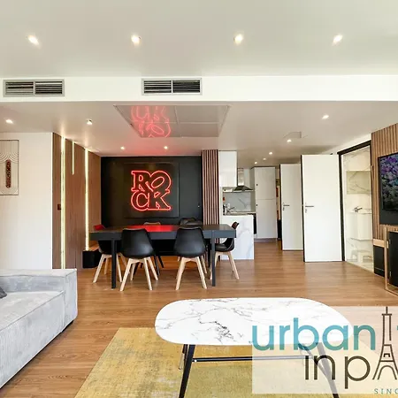 Urbanflat 128 - Champs-elysees Iconic Penthouse *